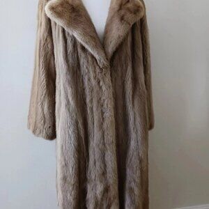 Luxurious Vintage Mink Coat Donald Brooks for Hudson's Woodward Shops Size M-L